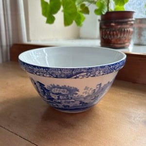 Spode, England vintage c1985 Imperial Cookware oven to table plum pudding or small mixing bowl in Blue Italian pattern Width 18.5cm 7.3in