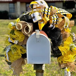 Bee Mailbox Topper for Spring, Burlap and Yellow Mesh Mailbox Bow, Honey Bee Mailbox Decor, Outdoor Bee Wreath Topper