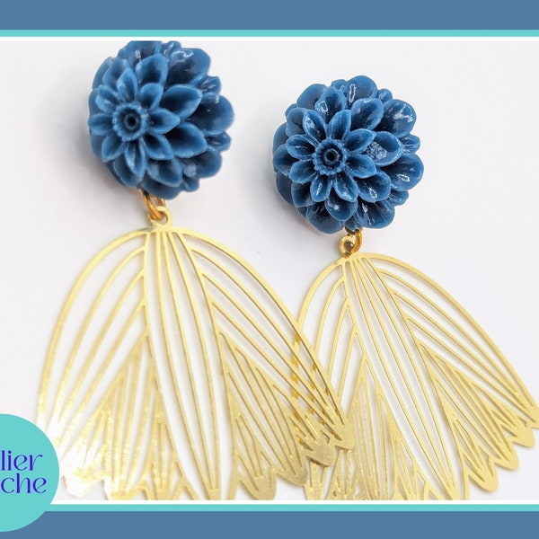 Boucles d'oreilles à estampe filigrane et support fleur bleu. Boucles garantie 1 an