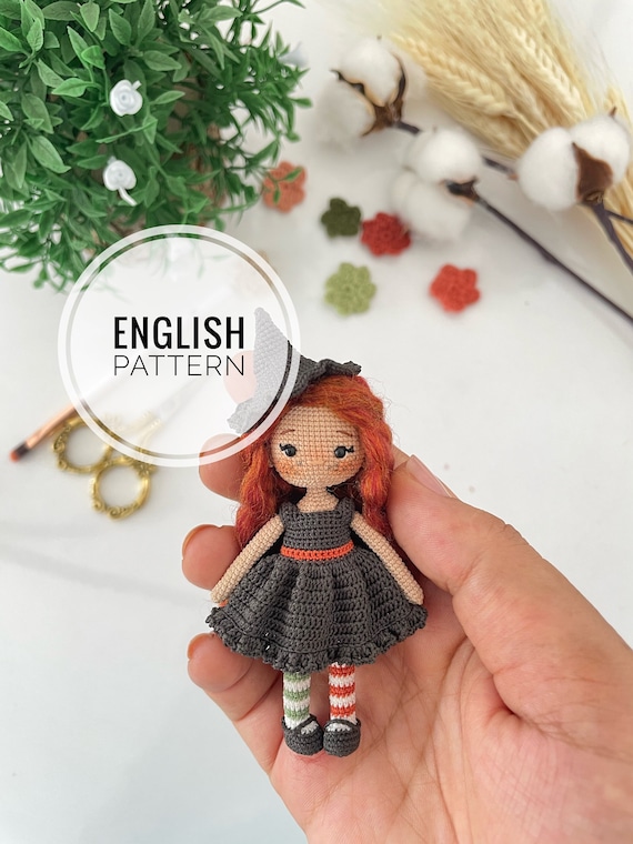 English Pattern Miniature Crochet Scarlet Witch Mini Toy
