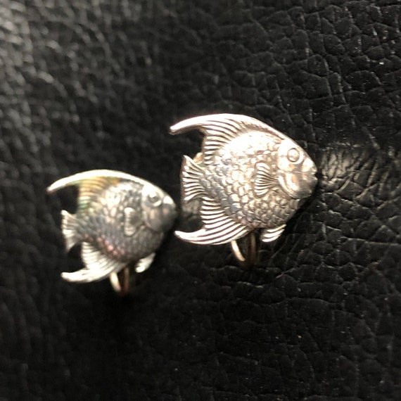 Vintage Sterling Silver Angelfish Screw Back Earr… - image 2