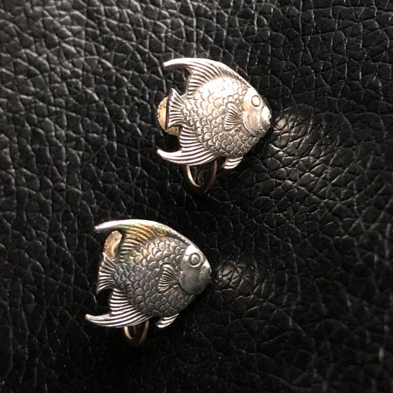 Vintage Sterling Silver Angelfish Screw Back Earr… - image 1