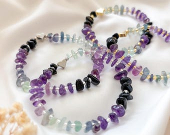 Amethyst Obsidian Fluorite ombre mix · Purple gemstone chip bracelet · Gold or silver heart charm