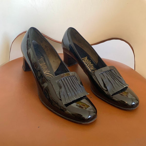 Size 8.5| 60s Black Patent Leather Pumps by Florsheim Ingledew's