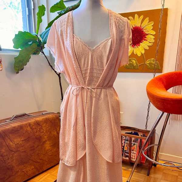 Small| 70s/80s Vintage Petal Pink Silky Shimmer Romantic Peignoir Chemise Set