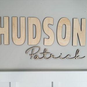 Letrero de madera personalizado con nombre de bebé / Letrero de madera con nombre de bebé / Letrero de madera con nombre / Decoración de habitación de niños / Arte de pared con letras / Arte de habitación de niños / Arte de pared de guardería