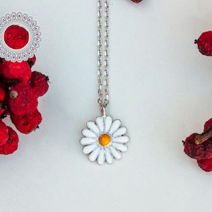 White Daisy Pendant, Daisy Charm, Daisy Pendant, Daisy Necklace, Silver Daisy, Daisy Jewelry, Daisy Flower, White Daisy, Necklace for Women