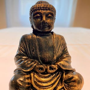 Seated Buddha Statue in Meditation - Vintage Decorative Sculpture