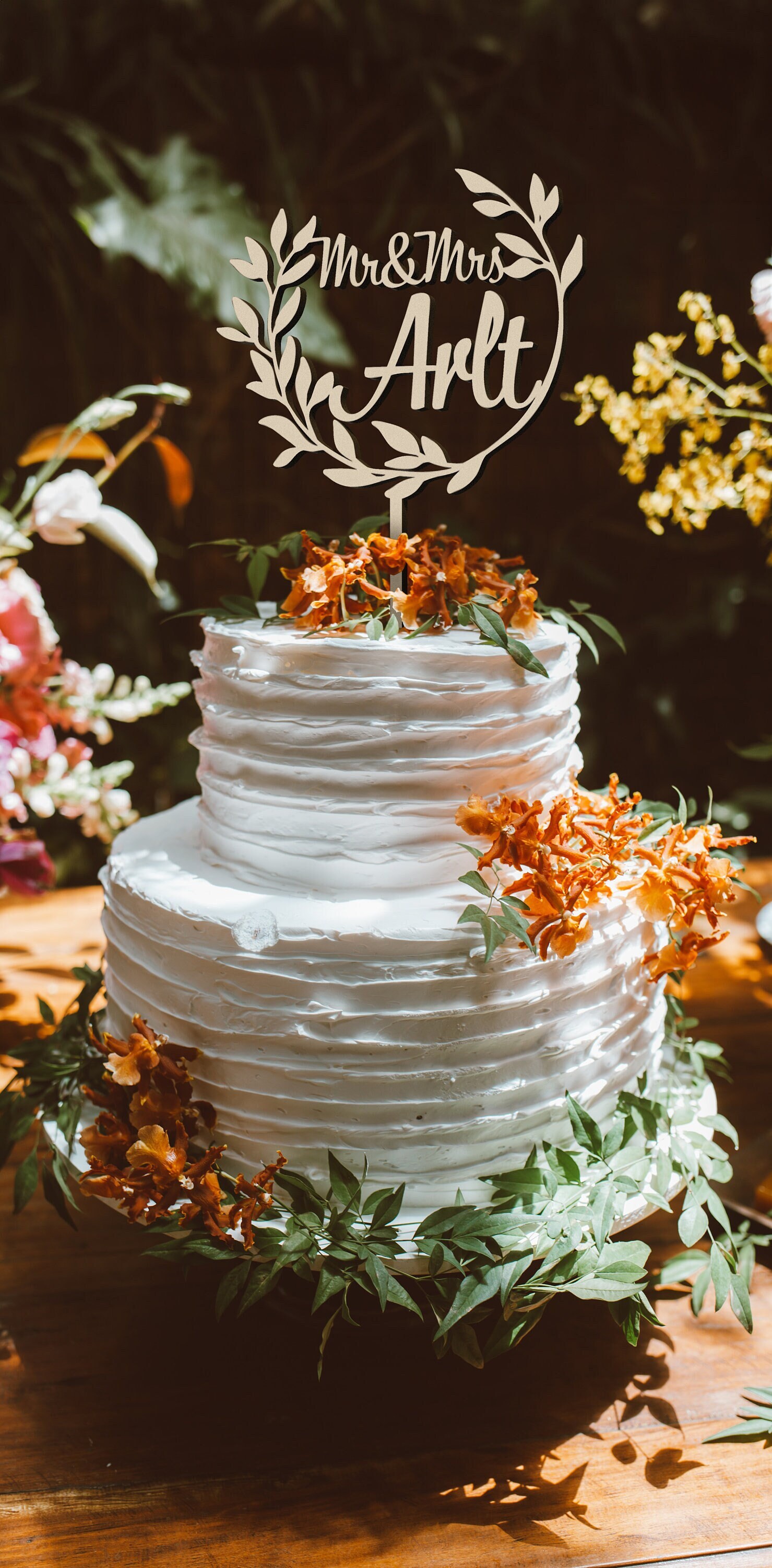 Cake topper for wedding cake, personalized cake topper with name, Mr and Mrs, decoration for cake, wedding decoration branches