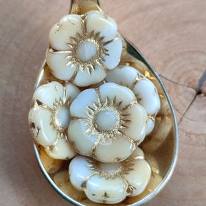 4 Czech Pressed Glass Flower Beads, 18mm Ivory Beige Gold, Large Opaque Floral beads, Jewelry making beads, DIY