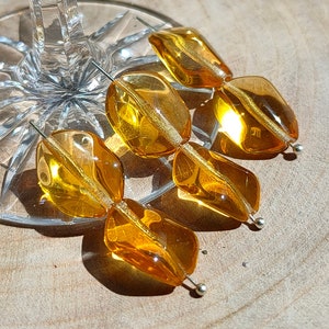 20/50 Light Topaz Czech Glass Beads, 14x10mm Transparent pressed beads, Irregular oval, Jewelry making beads, Bohemian glass beads