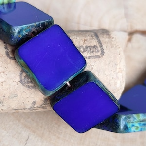 5 perle di vetro quadrato ceco Premium Picasso, perle di vetro piatte blu scuro da 13 mm, perle opache tagliate a tavolo, perline per la creazione di gioielli, perline Boho, fai da te