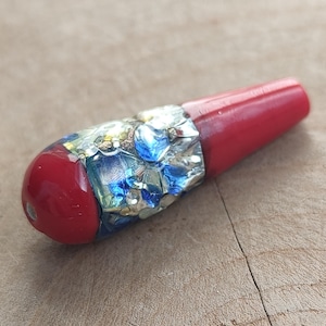 Vintage tjeckiska glaspärlor, 30 mm röd dropphängespärla Boho glas 1970-talet