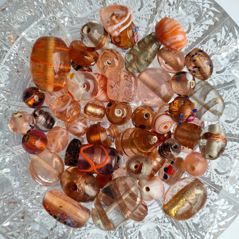 Handgemaakte glazen lampwork Tsjechische kralen, verrassingszakje 20/50/100g, glazen kraal koper oranje soep, variëteitpakket lampwork kraal, gemengd glas veel afbeelding 3