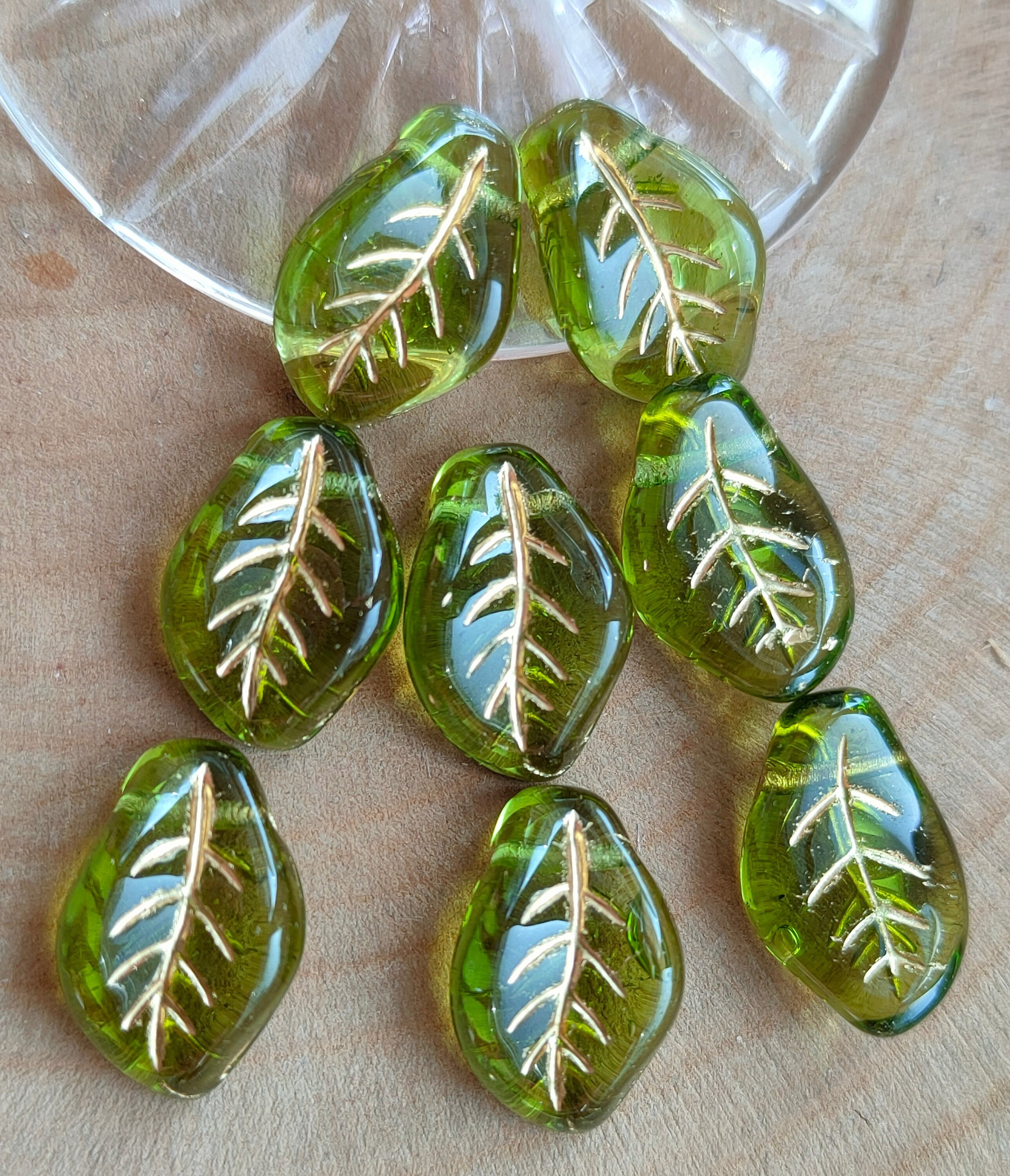 14x9mm Czech Glass Green Leaf Beads Olive Green Pressed Glass Leaves for  Jewelry Making, 15pc 