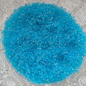 10/0 Premium Preciosa Perle di semi di vetro ceco, 2mm Blue Aqua Transparent Rainbow, Rocailles ceche, forniture per perline - 20g / 0,04lb / 0,7oz