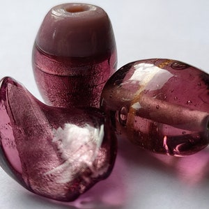 Perles tchèques en verre au chalumeau faites main, sachet surprise 20/50/100 g, soupe au lilas mauve avec perles de verre, emballage de variété de perles au chalumeau, lot de verre mélangé image 3