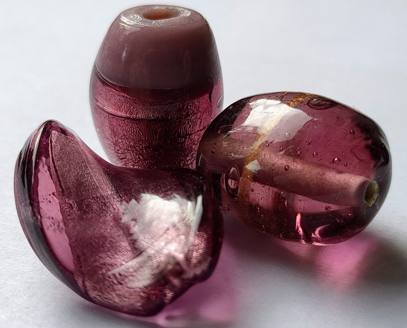 Perles tchèques en verre au chalumeau faites main, sachet surprise 20/50/100 g, soupe au lilas mauve avec perles de verre, emballage de variété de perles au chalumeau, lot de verre mélangé image 3