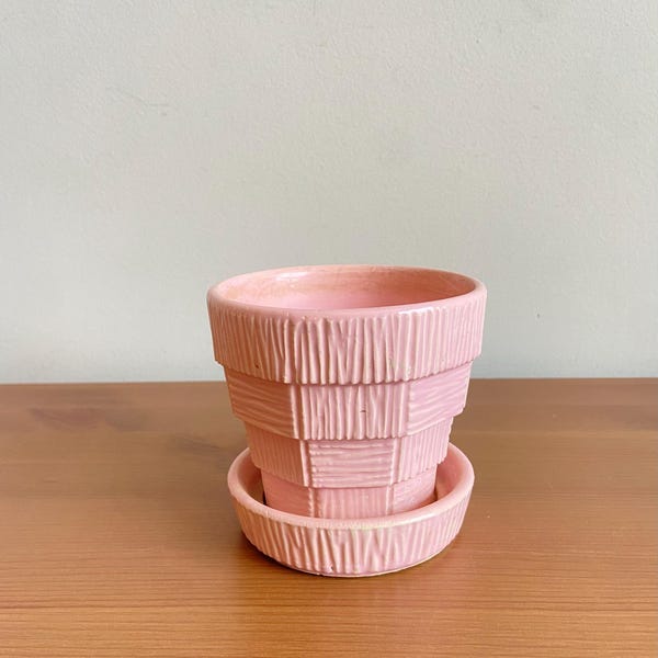 Vintage 1960s mcm basket weave ceramic pink planter pot with attached base - planter by McCoy
