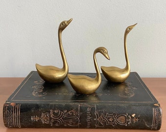 Vintage set of 3 brass swans - 3.5” tall (x2) & 2.5” tall - fall decor - shelf decor