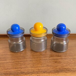 Vintage set of 3 small plastic “knob” spice containers