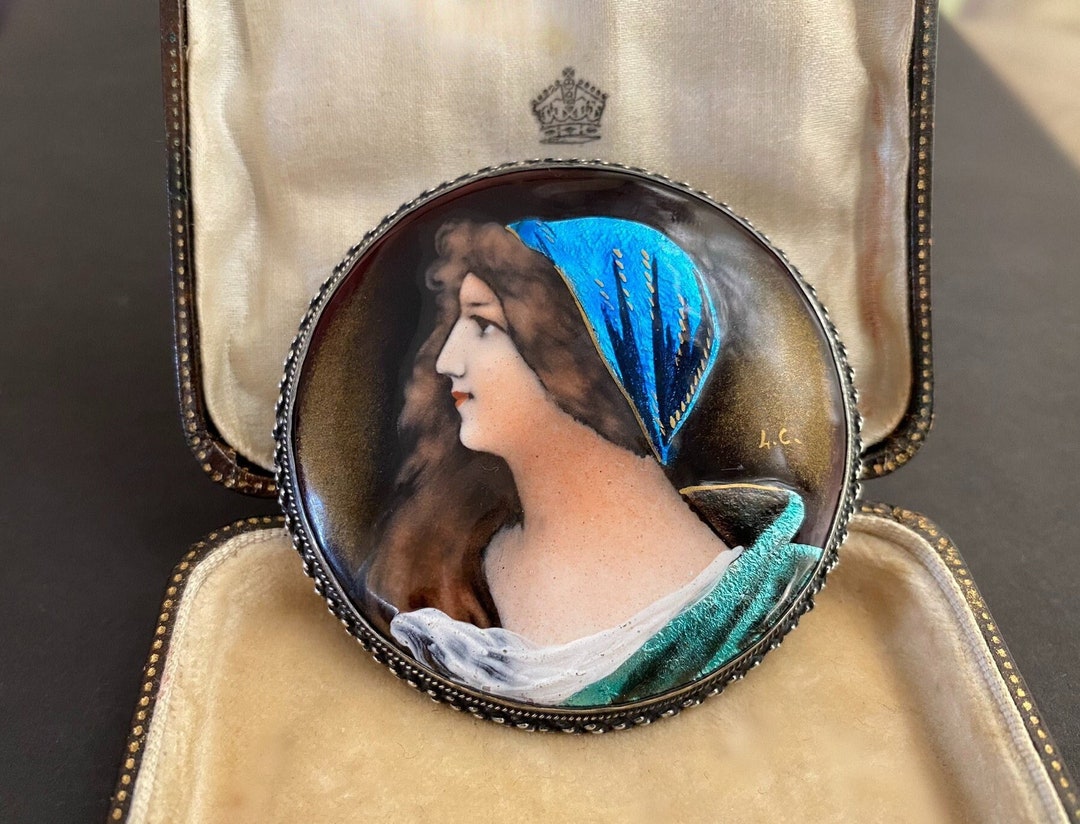 Grande Broche Ancienne Vintage Années 70 - Portrait De Femme - Bijou Collector XL