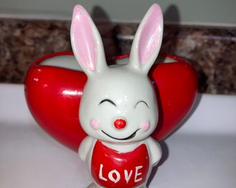 Vintage Valentine Easter Bunny Heart Planter, Valentine gift, Easter gift, gift for her, Valentine planter, bunny ceramic, Gifts