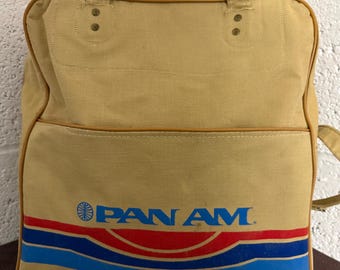 Pan Am 1970’s Flight  bag. FInished in Tan Hessian with contrasting trim and log.