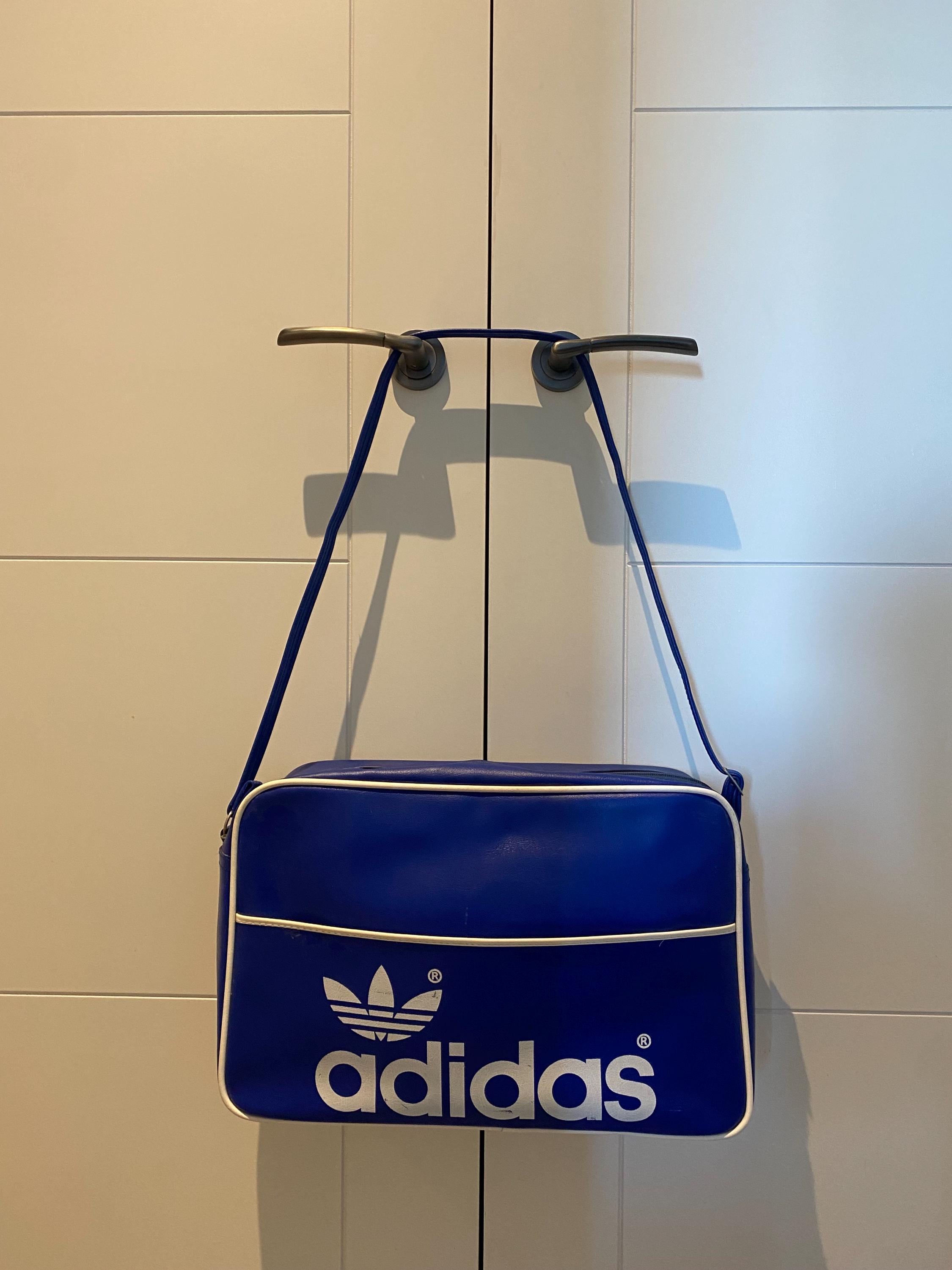 希少 80-90s adidas ビンテージ ミニ 親身 ボストンバック】 希少 80-90s adidas ビンテージ ミニ 親身 ボストンバック】