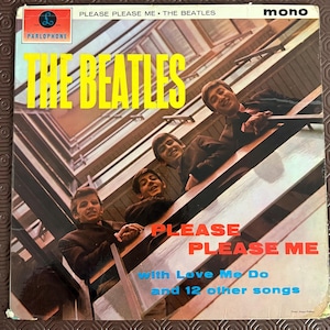 The Beatles Please Please Me . PMC 1202 , UK 1965  ( 5th Pressing ).  Nice Example . Please read description for full details.