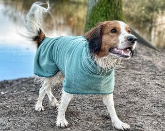 Bathrobe for drying dogs made of bamboo terry for after the walk, lake, sea or dog pool - tailor-made