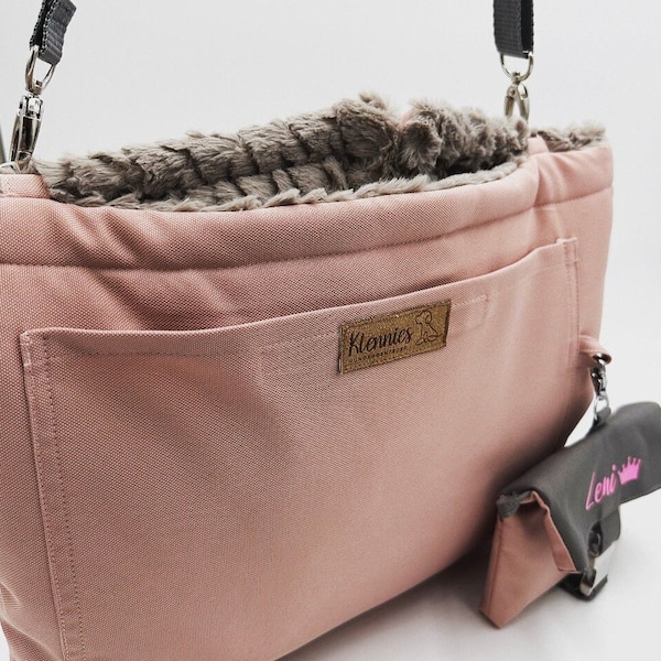 Personalized 2-in-1 dog blanket with removable strap for on the go: Perfect travel blanket for the office, café and restaurant