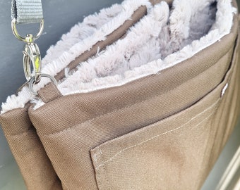 Personalisierte 2-in-1 Hundedecke und Tasche für unterwegs mit abnehmbarem Gurt - Perfekte Begleitung für Büro, Café und Restaurant