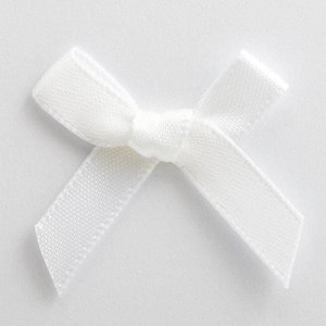 Mini fiocchi di raso bianco / Confezione da 10 / Preannodati larghi 3 cm / Cuscinetti autoadesivi in schiuma inclusi