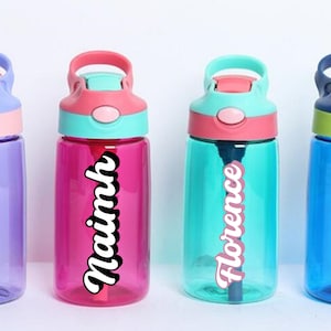 Adesivi con nome personalizzati per bottiglie d'acqua, contenitori per il pranzo e borse / Ritorno a scuola / Adesivi in vinile per bambini / Stile retrò a strati