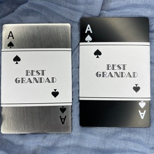 Presente de Dia dos Pais para o Avô - Ás de Espadas de Aço Sólido Abridor de Garrafas para Cartas de Jogo com Manga Personalizada