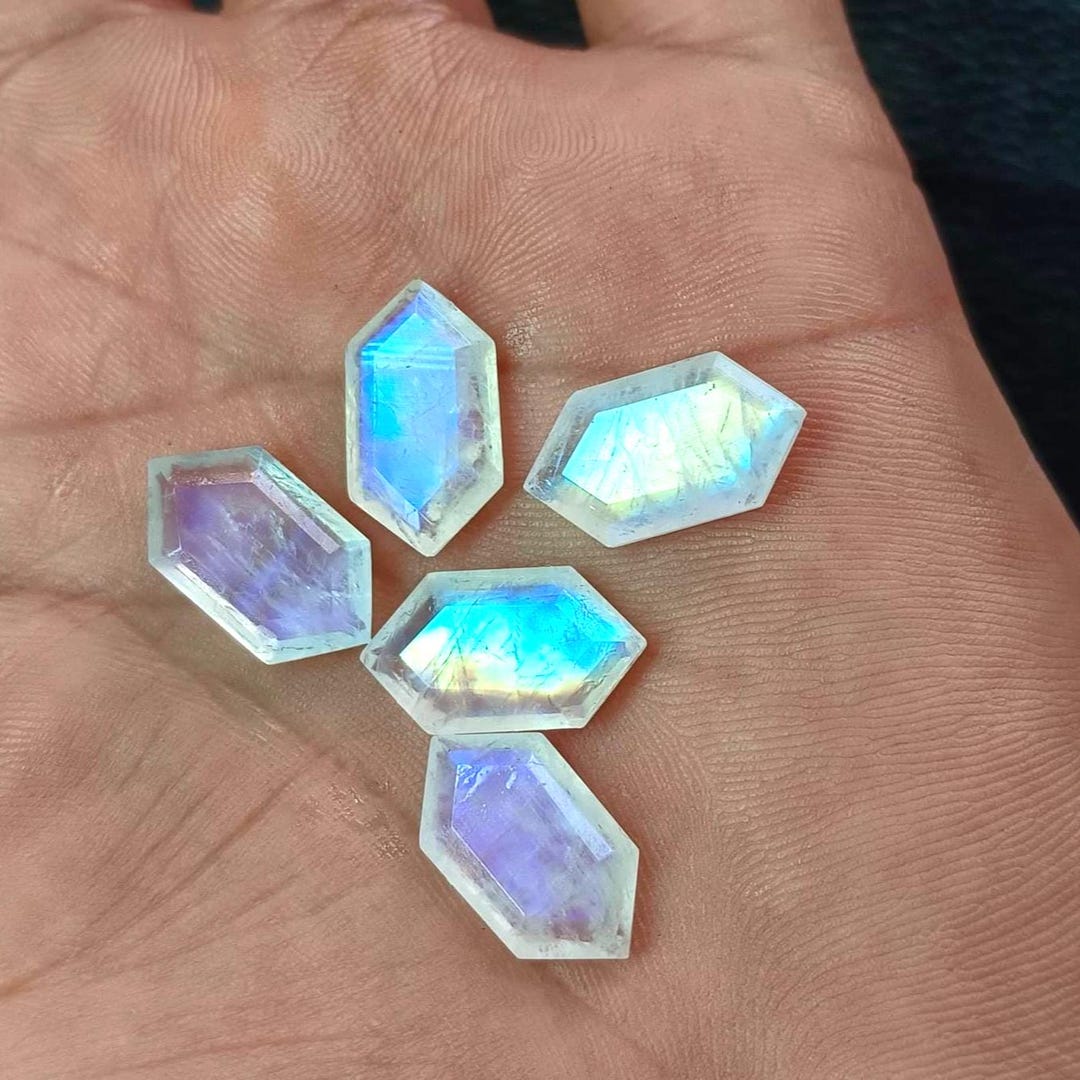 レインボームーンストーン六角形宝石：ファセットラブラドライト、10個