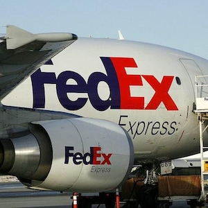 Express shipping 5 to 8 days Delievery Fast Shipping ( please leave your phone for shipping must )