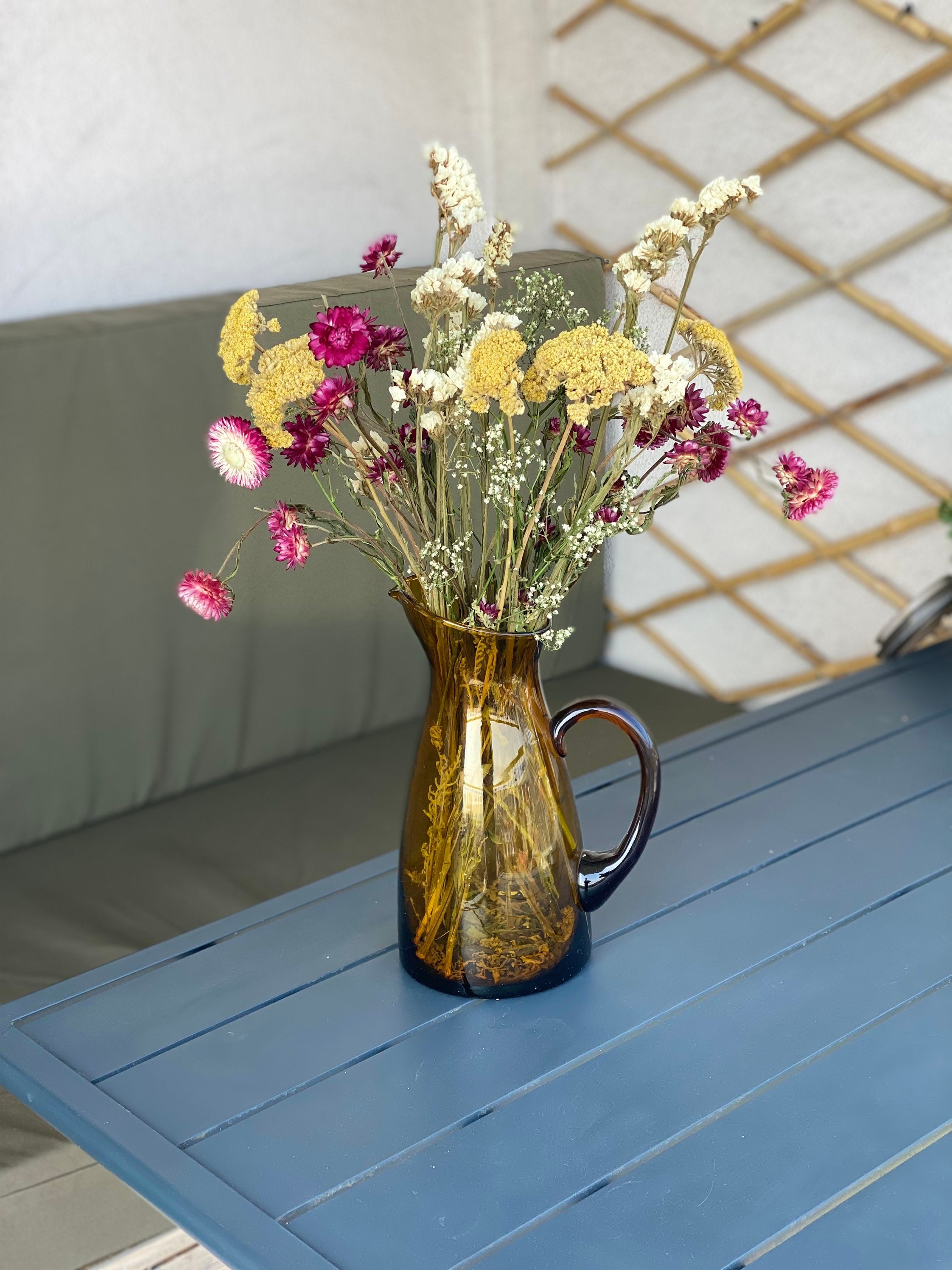 Fleurs Séchées et Pot Marron Vintage