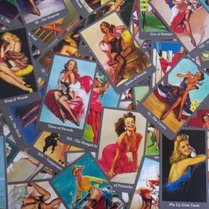 Pin-upgirls tarotdeck. Liefde en lusttarot