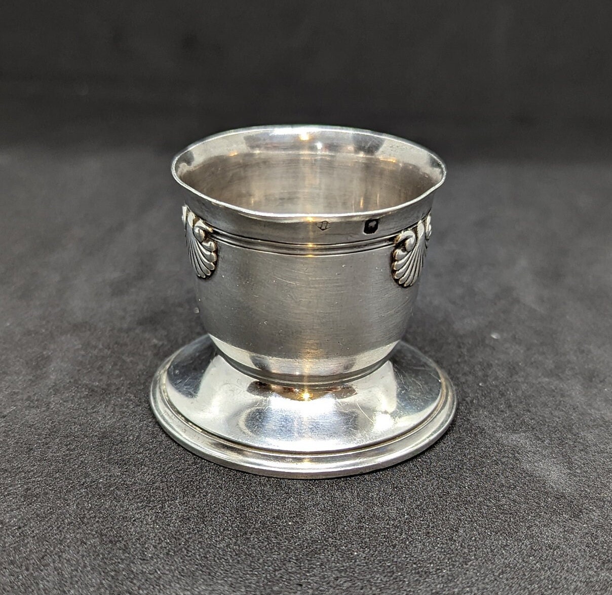 Ancien Coquetier en Argent Massif 30G