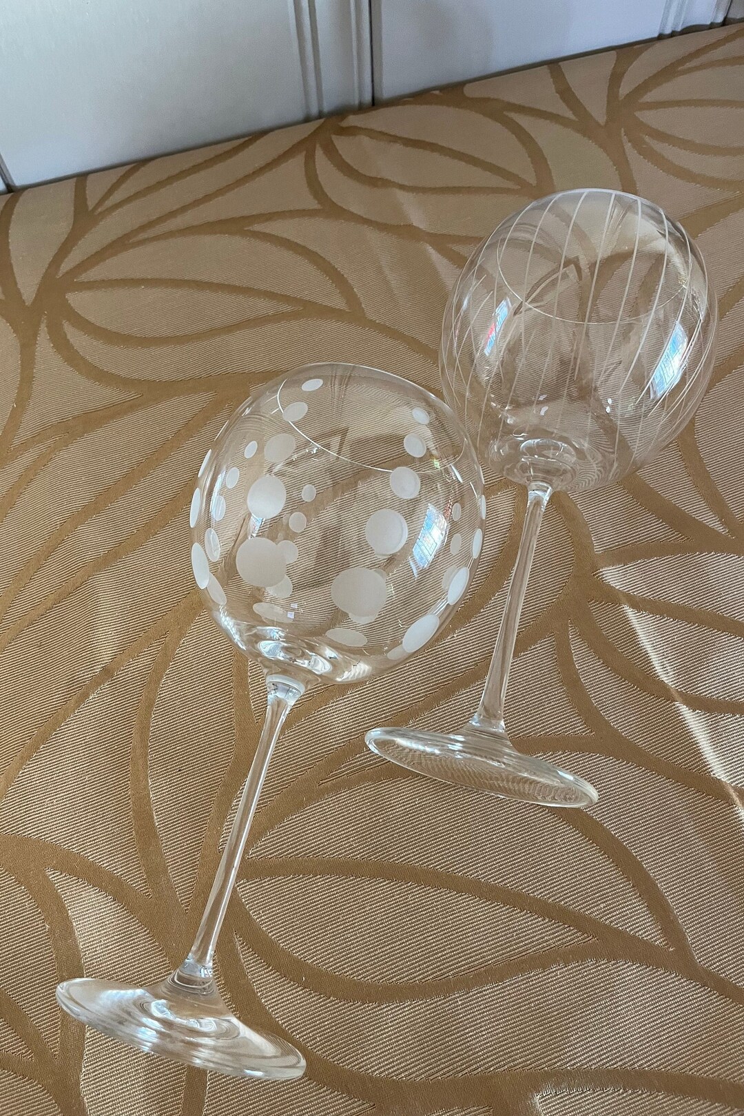 Mikasa CHEERS Clear Etched Balloon Wine Glasses Etsy