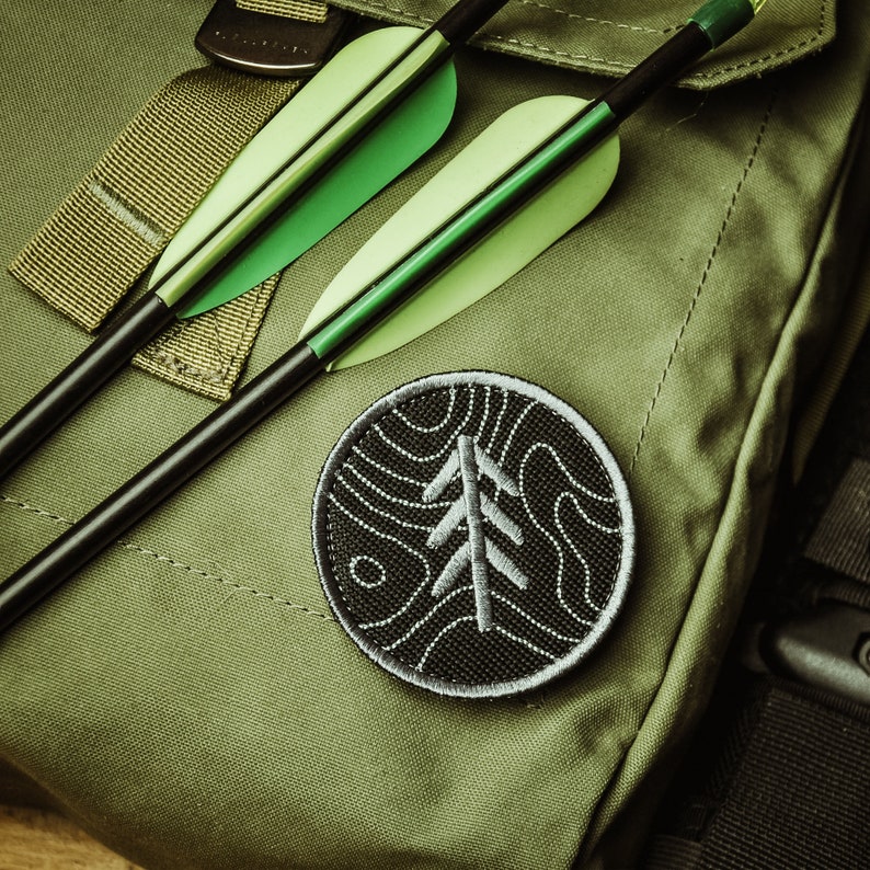 Tall Topo-märke svart – Moralmärke, Kardborremärke, Jackalope Forest, Scoutmärke, Broderat Moralmärke, Scout, Camping, Bushcraft bild 3