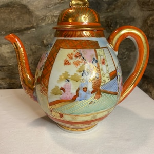 Large Vintage Kutani Hand Painted Teapot