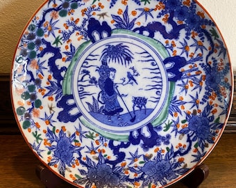 Antiek Chinees famille verte porseleinen bord, tuintafereel geleerde, Qing-revival, ca. 1900