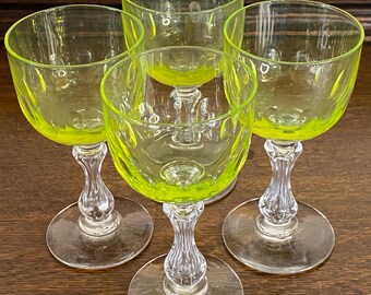 エレガントなヴィンテージ ウランガラス ワイングラス セット