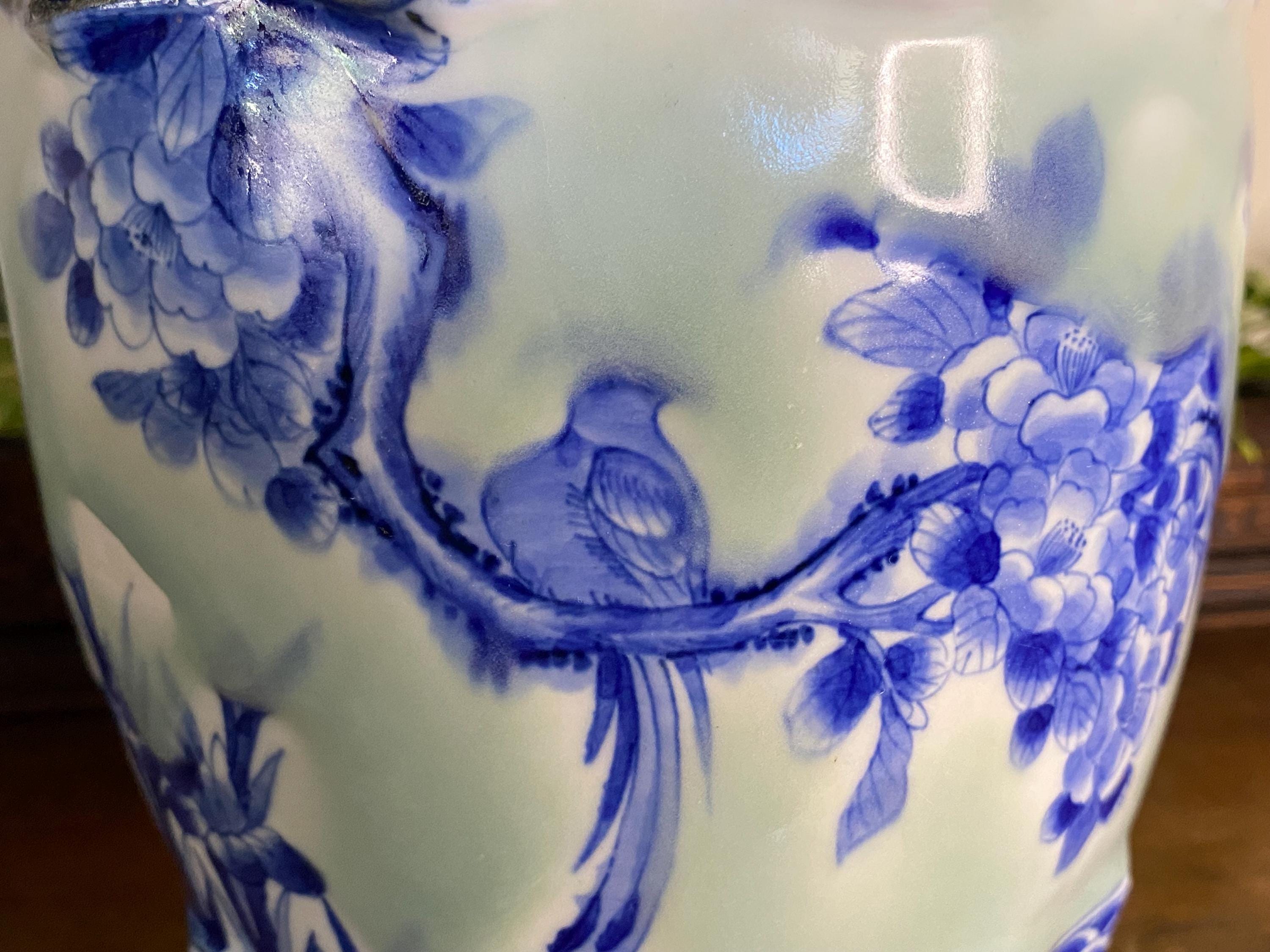 鳥が描かれた大きなアンティーク中国青磁釉青白花瓶 - Etsy 日本