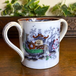 Antik Staffordshire Love Cup • ca 1830 Handmålad Chinoiserie-mugg • Kopp med dubbelt handtag • Tidig transferware