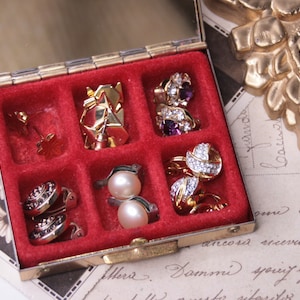 Earring Caddy Porta orecchini da viaggio vintage con specchio, custodia color oro per orecchini