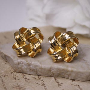 Vintage gold tone knot earrings Elegant twisted knot stud earrings